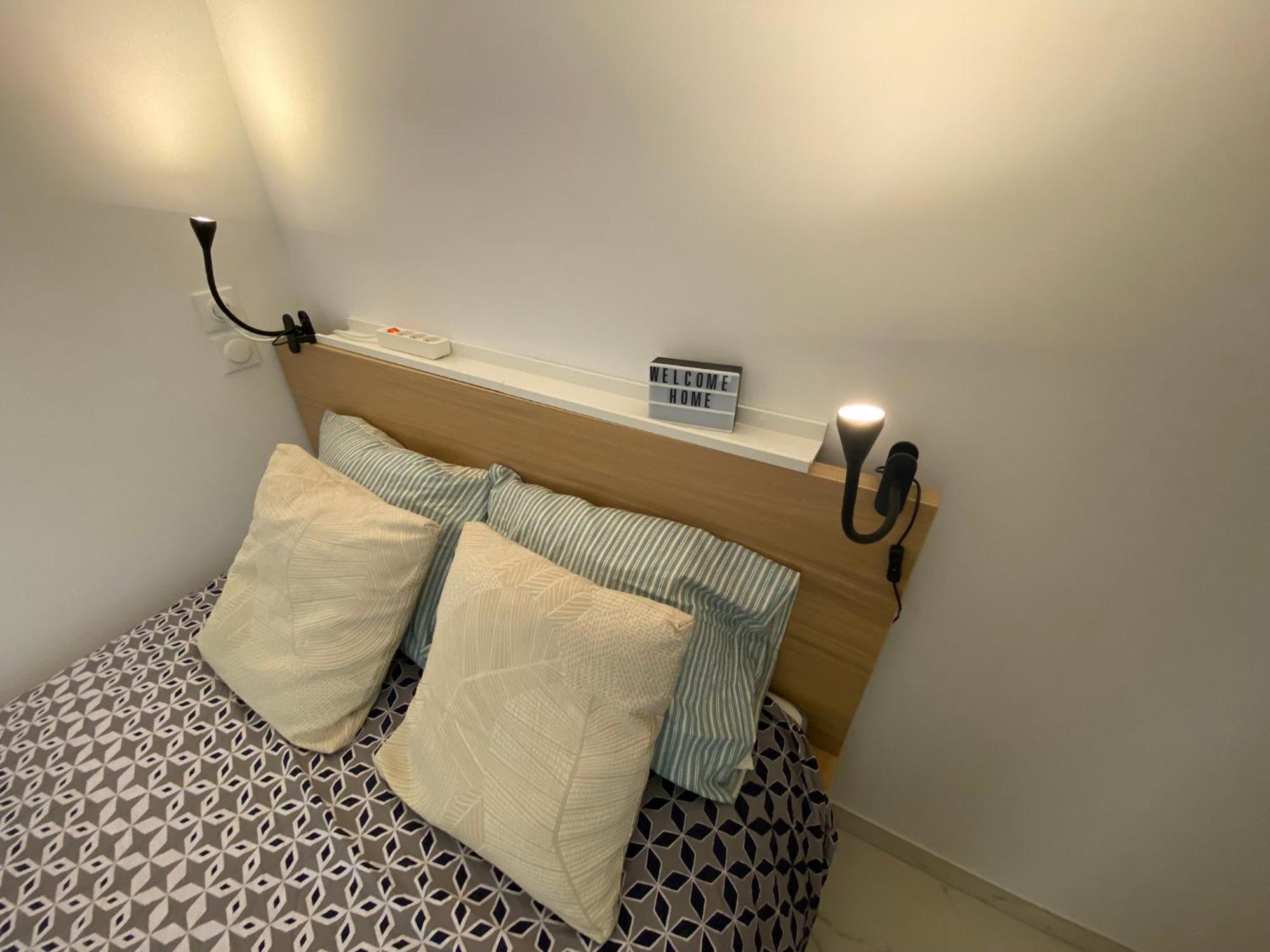 Appartement Face Mer Et Port Santa Lucia Climatise Et Wifi Сен-Рафаэль Экстерьер фото