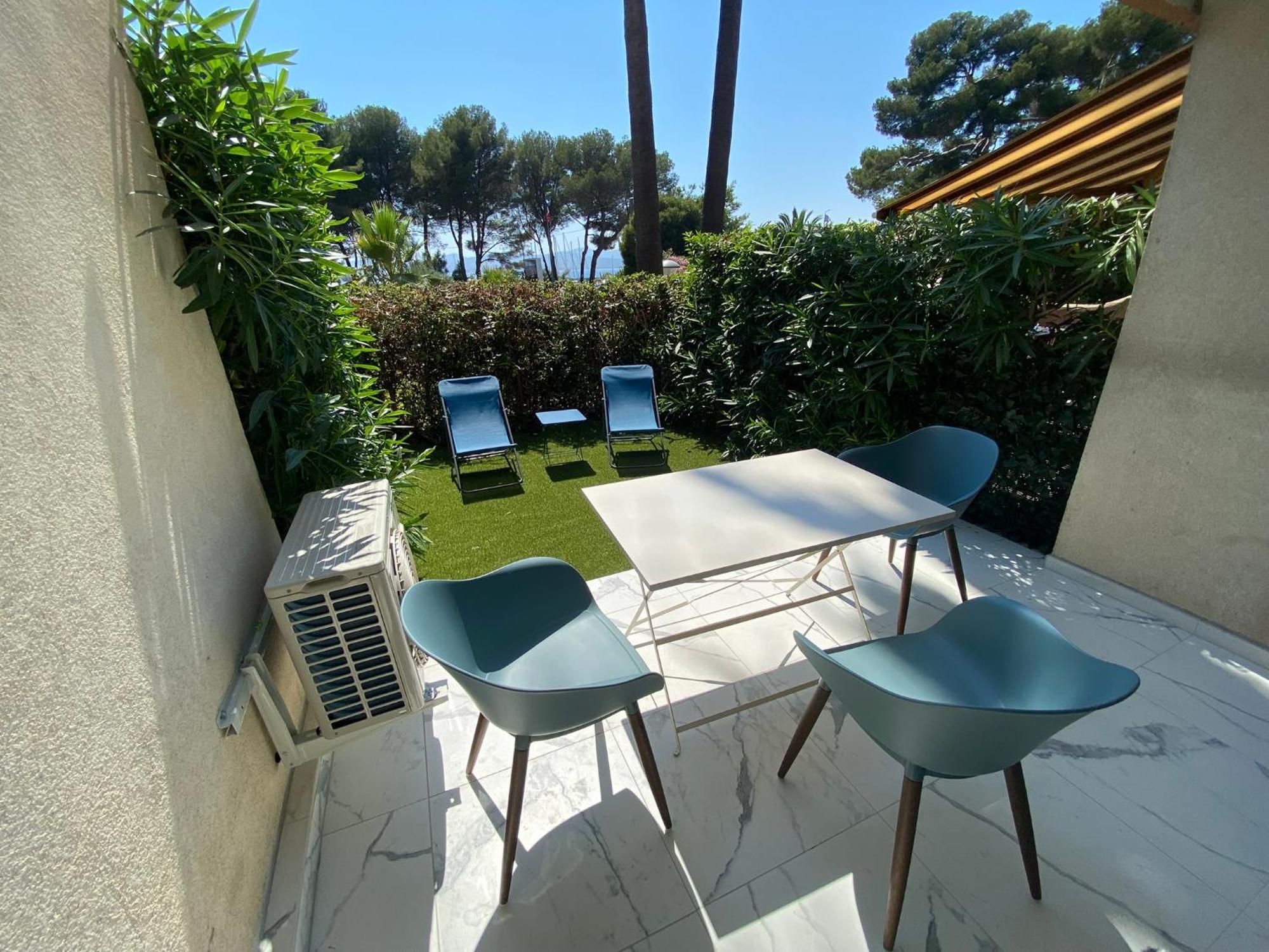 Appartement Face Mer Et Port Santa Lucia Climatise Et Wifi Сен-Рафаэль Экстерьер фото