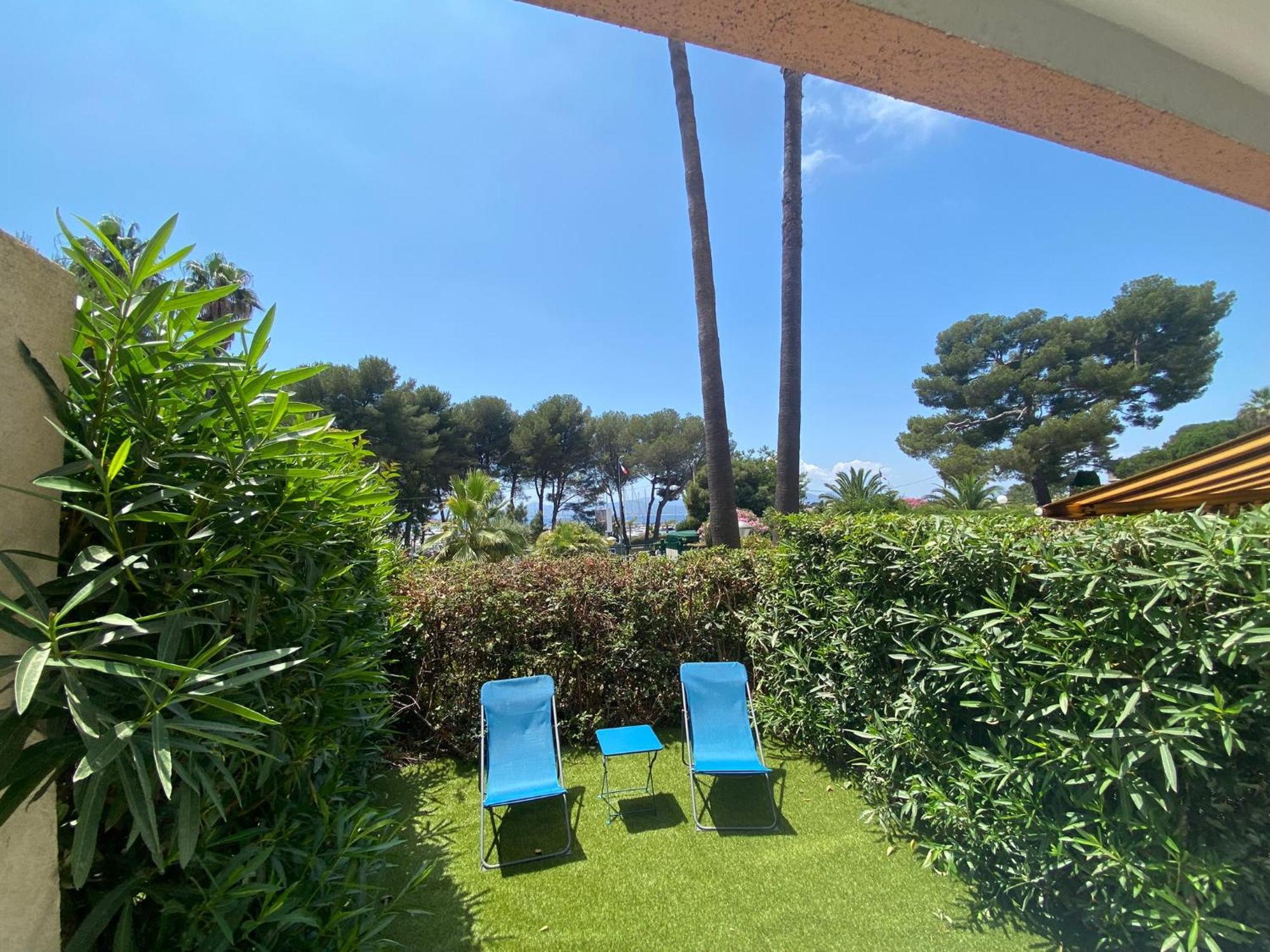 Appartement Face Mer Et Port Santa Lucia Climatise Et Wifi Сен-Рафаэль Экстерьер фото