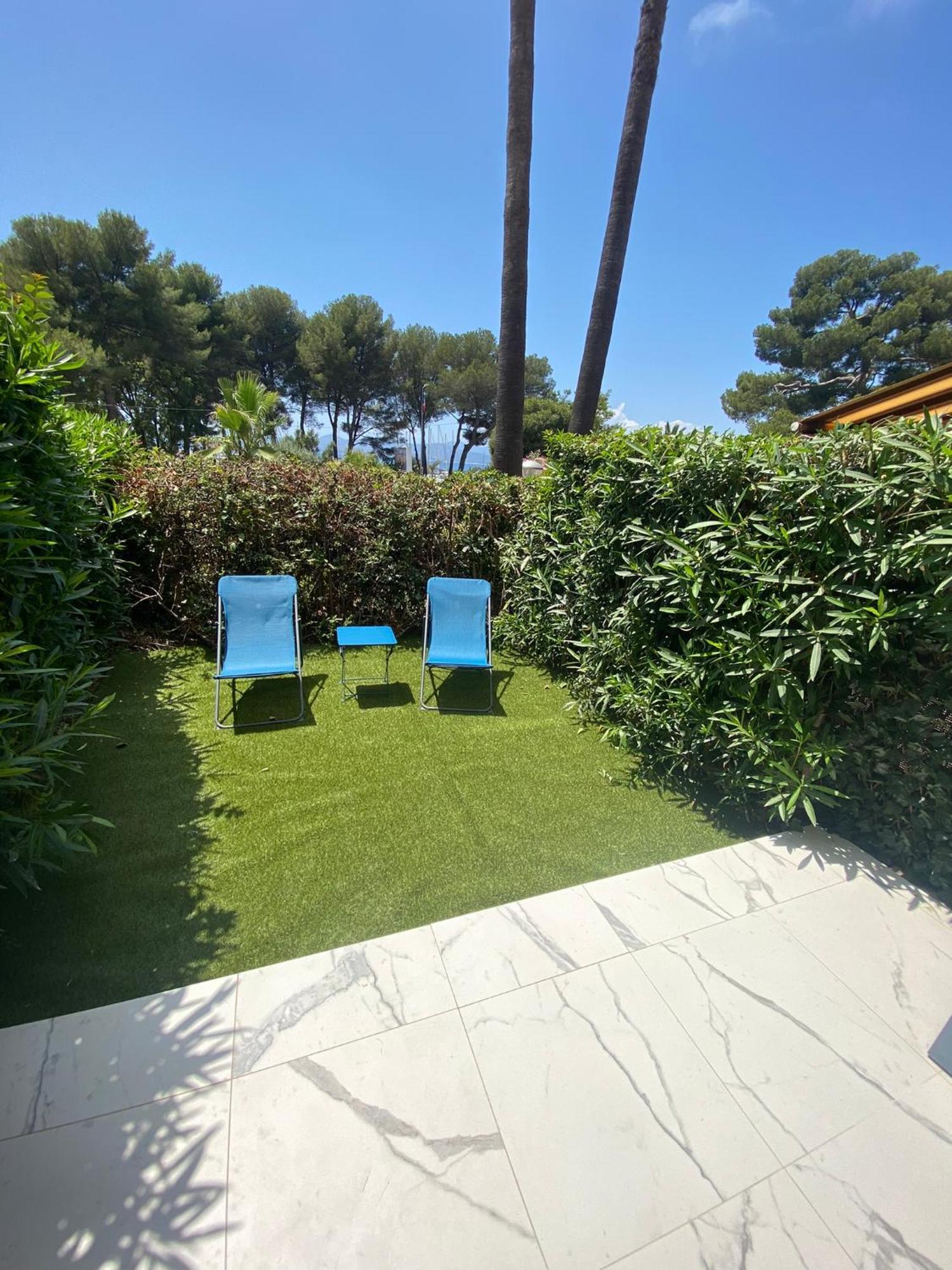Appartement Face Mer Et Port Santa Lucia Climatise Et Wifi Сен-Рафаэль Экстерьер фото