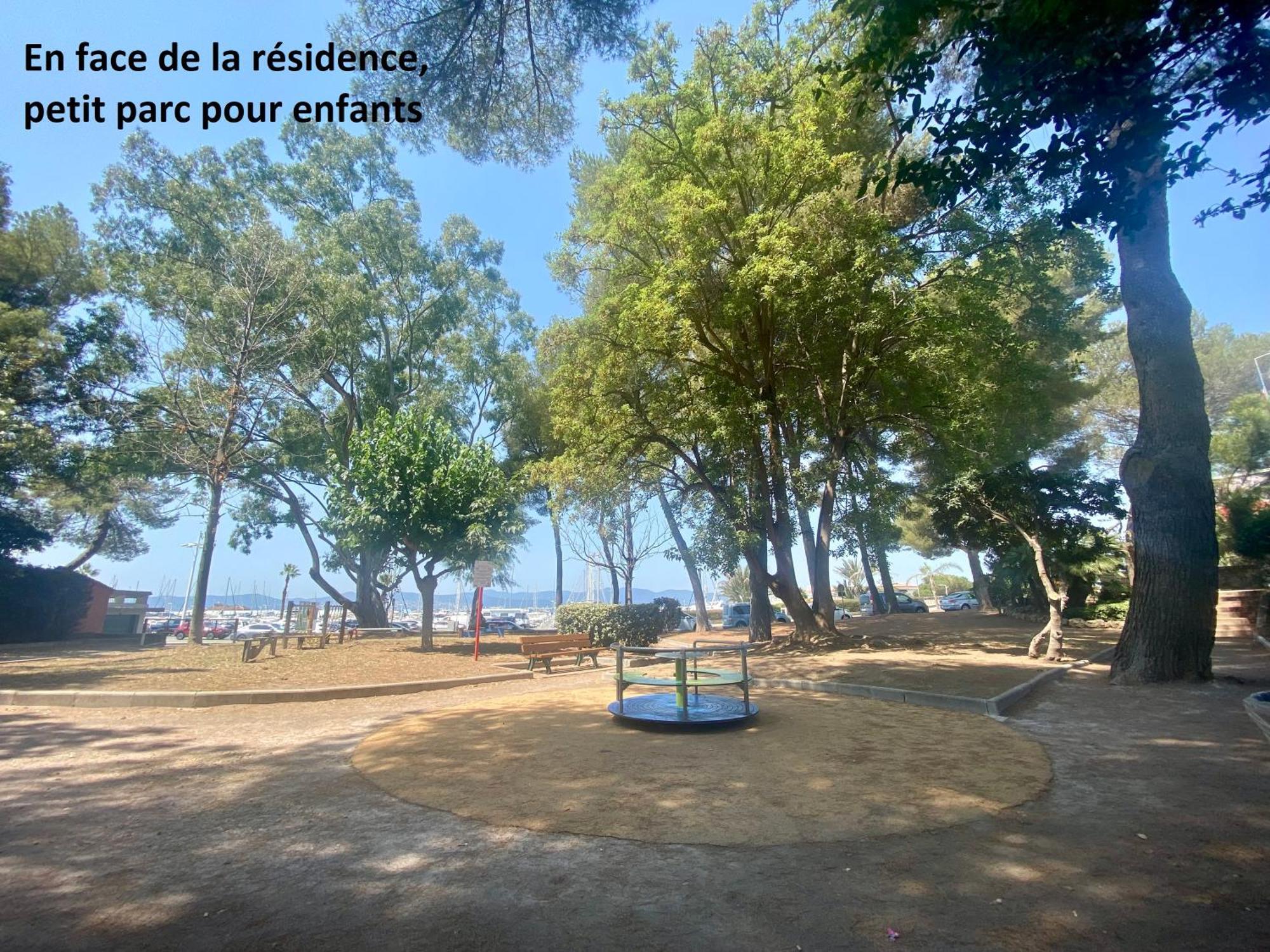 Appartement Face Mer Et Port Santa Lucia Climatise Et Wifi Сен-Рафаэль Экстерьер фото